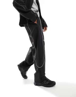 Pantalon De Jogging Noir Femme Avec Liserés Blancs Et Rouges - Taille M - Occasion Très Bon état