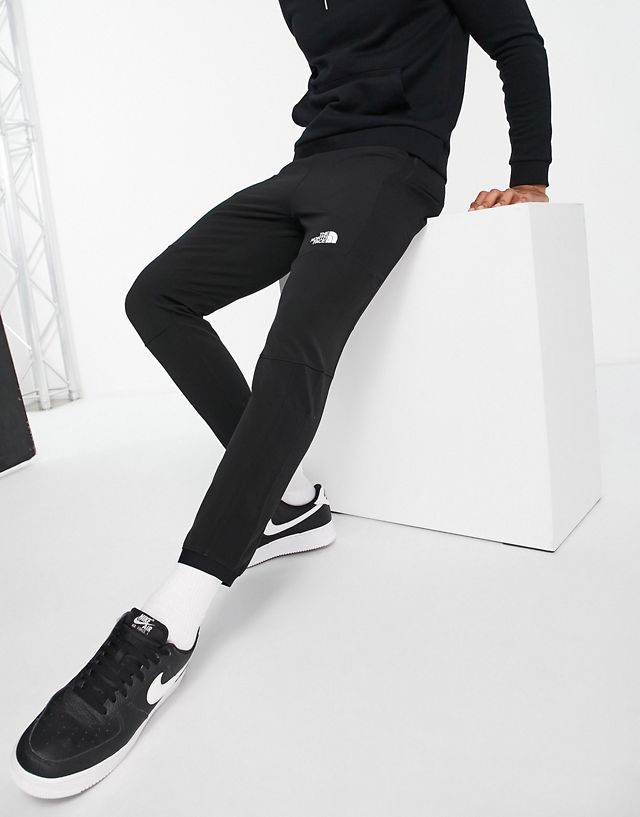 The North Face Tekware sweatpants in black