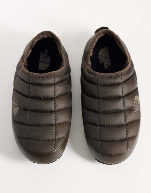 The North Face Thermoball-Mule mit Profilsohle in Braun, 2 von 4
