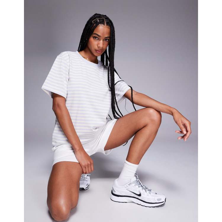 The North Face TNF T-shirt in gray and white stripe | ASOS