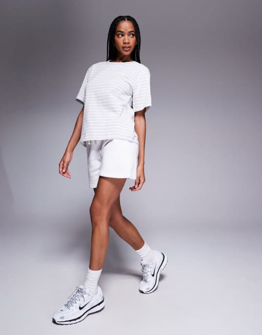 The North Face TNF T-shirt in gray and white stripe