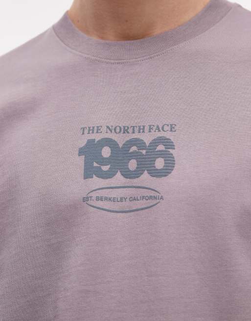 The North Face - Track - T-shirt comoda grigia con stampa sul retro, 4 di 5