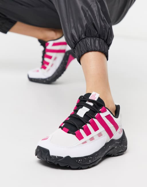 The North Face Trail Escape Crest sneaker in white/pink | ASOS