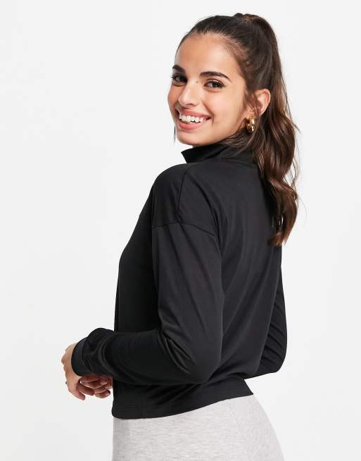 The North Face Training Mountain Athletic 1/4 zip fleece in black ASOS