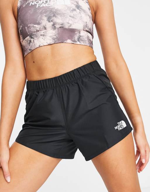 The North Face - Training Mountain Athletic - Pantaloncini in tessuto neri a vita alta, 2 di 4