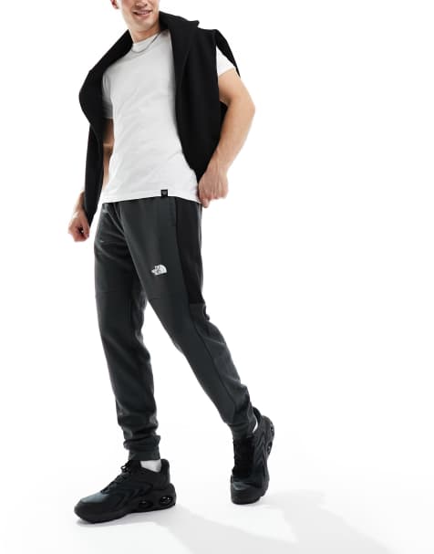 Tenues de sport homme, Vêtements de sport et activewear