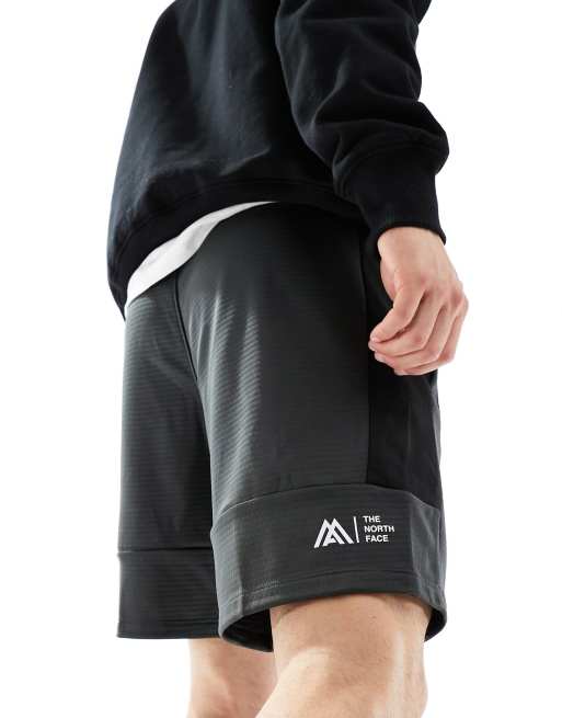 The North Face – Training – Mountain Athletics – Svarta shorts i fleece, 3 av 5