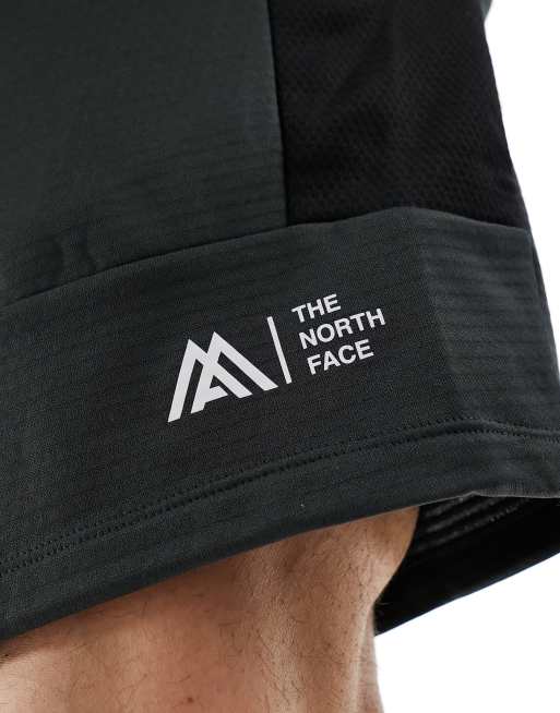 The North Face – Training – Mountain Athletics – Svarta shorts i fleece, 4 av 5