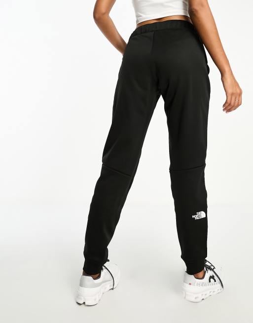 The North Face Training Reaxion fleece trackies in black, 4 of 4