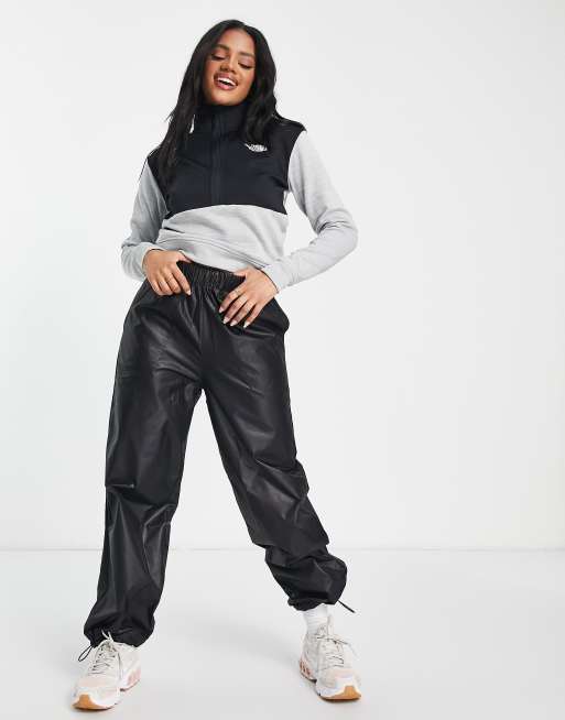 The North Face – Träning – Mountain Athletic – Grå fleece med 1/4-lång dragkedja, 3 av 4