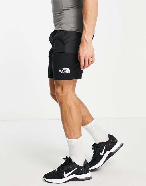 The North Face – Träning – Mountain Athletic – Svarta shorts i fleece , 3 av 4