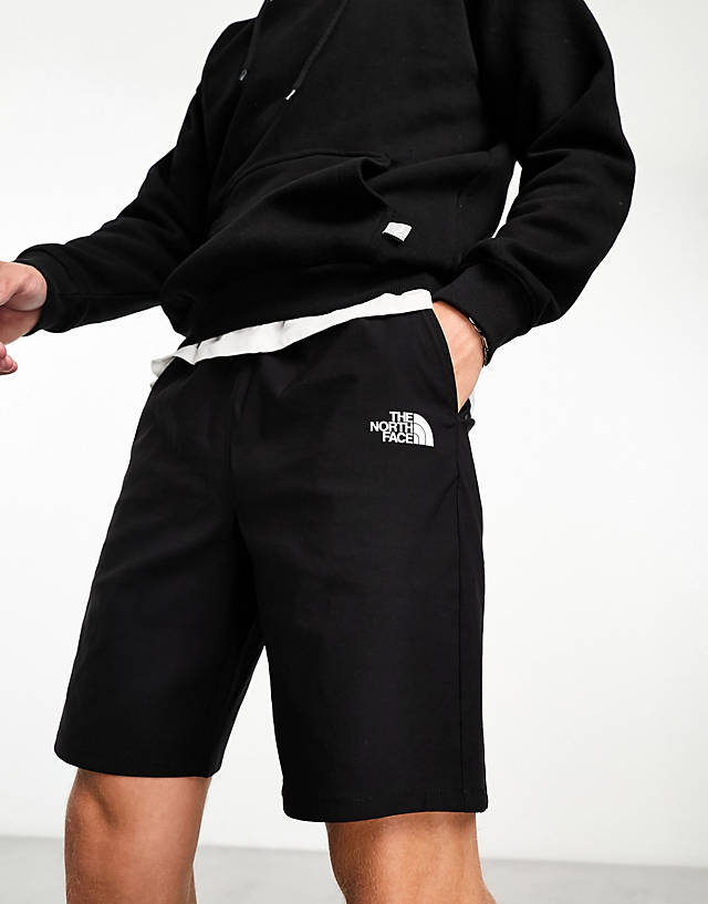 The North Face - travel woven shorts in black