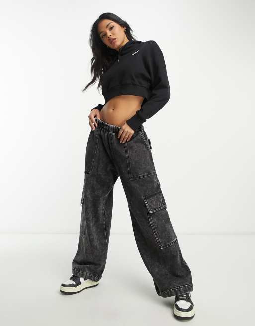 The North Face Trend cropped fleece hoodie in black, 4 of 4
