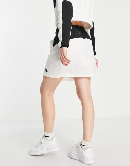 The North Face Trend Woven skirt in white Exclusive at ASOS , 3 of 4
