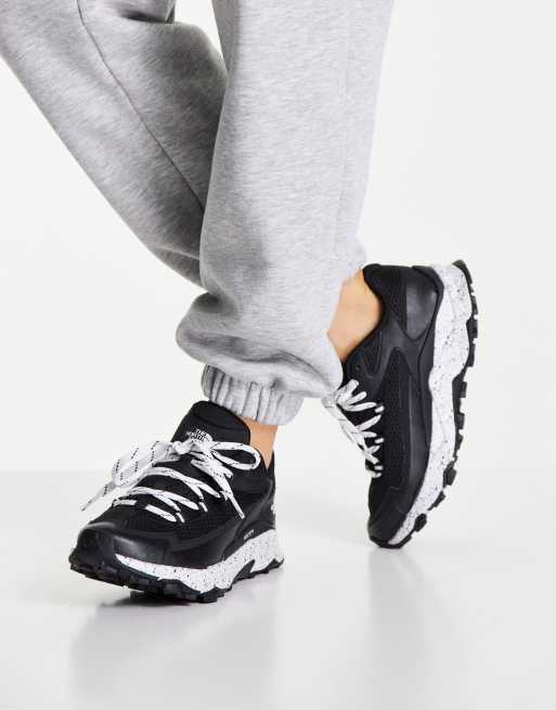 The North Face - Vectiv Taraval - Wandelsneakers in zwart en wit, 2 van 4