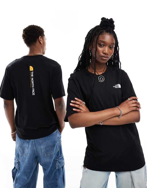The North Face - Vertical NSE - Oversized T-shirt med logo på ryggen i sort