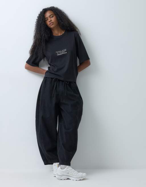 The North Face W Zumu 2.0 Boxy Kurzarm-T-Shirt in TNF Black, 2 von 5