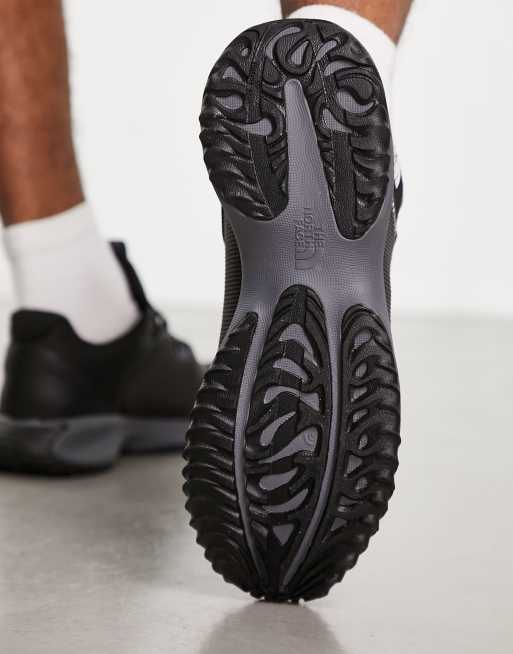 The North Face Wayroute Futurelight  trainers in black/grey, 4 of 4