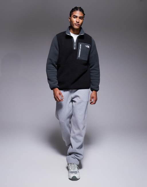 The North Face Yumiori 1/4 zip colourblock fleece in black, 2 of 5
