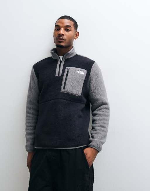 The North Face Yumiori 1/4-zip i sort og grå, 2 af 5