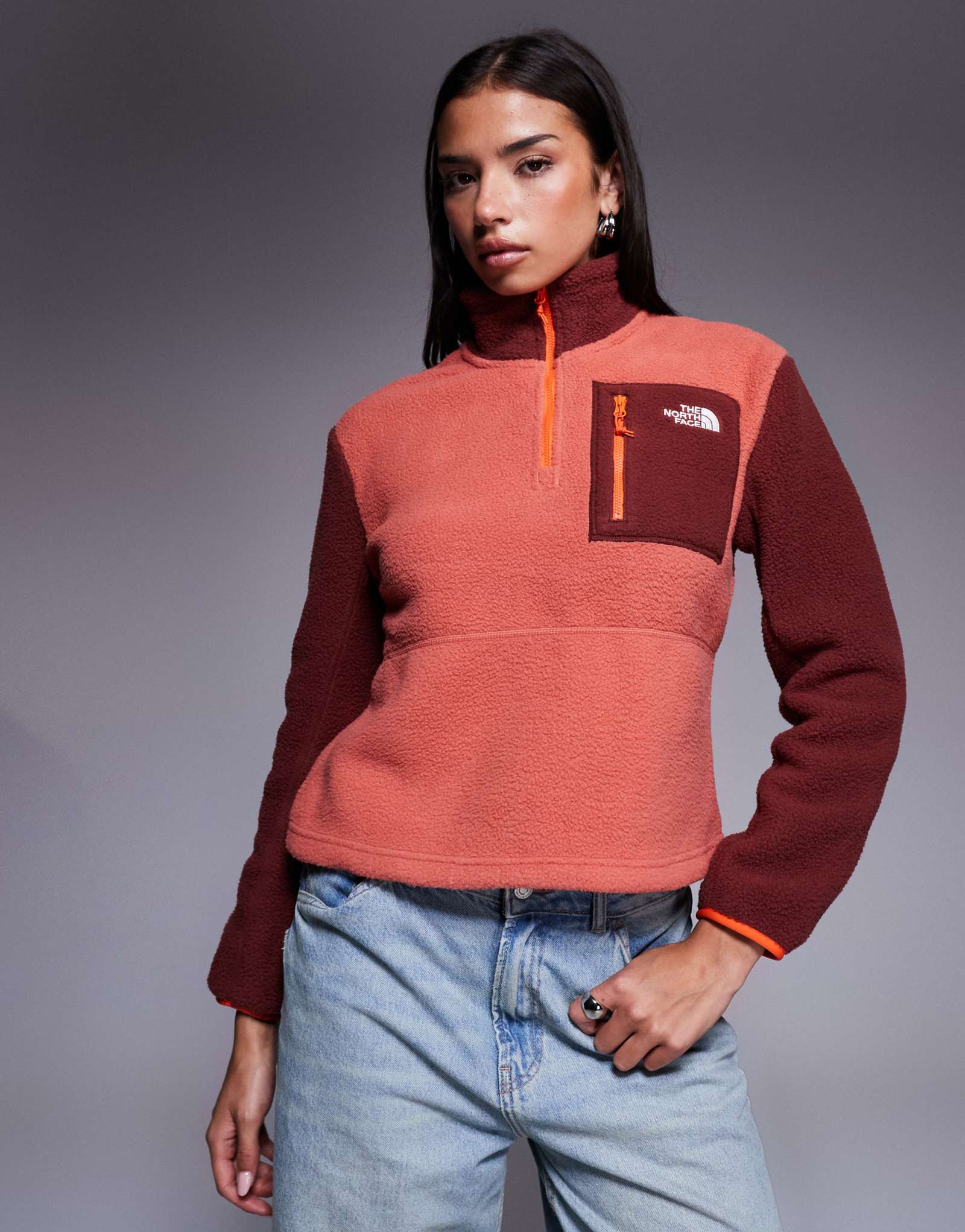 Красная куртка на молнии The North Face Yumiori