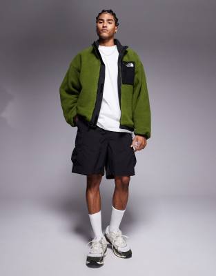 The North Face Yumiori Reversible Jacket In Gray