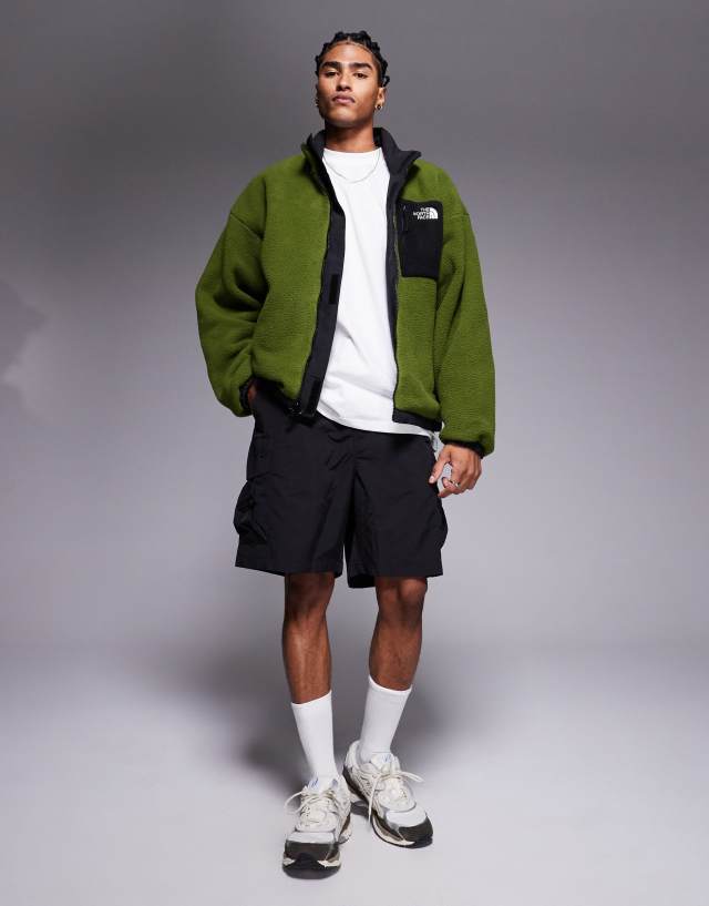 The North Face Yumiori Reversible Jacket in green and black | ASOS