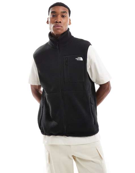 The North Face Yumiori Vest in black - view 1