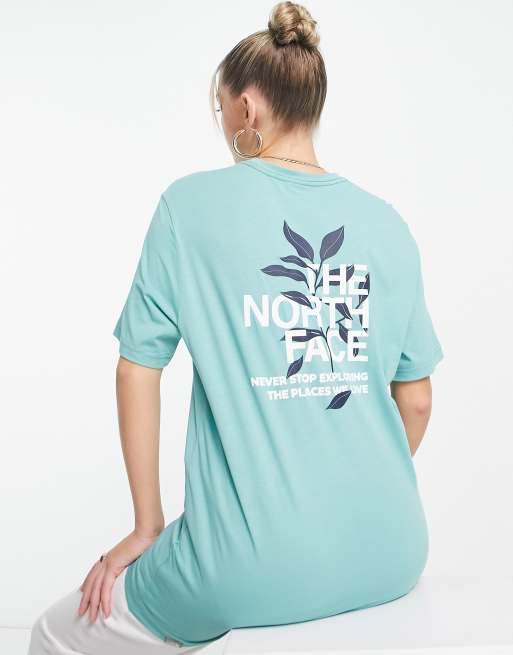 The North Face – Zielony T-shirt o kroju boyfriend z nadrukiem liści na plecach – tylko w ASOS
