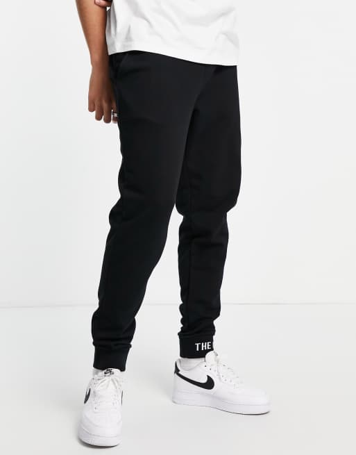 THE NORTH FACE Skinny Sports trousers 'Zumu' in Black