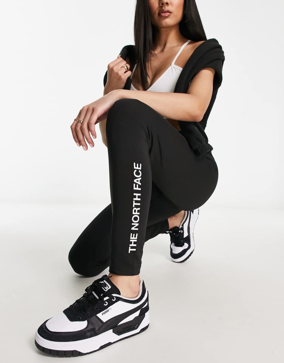 The North Face Zumu logo leggings in black