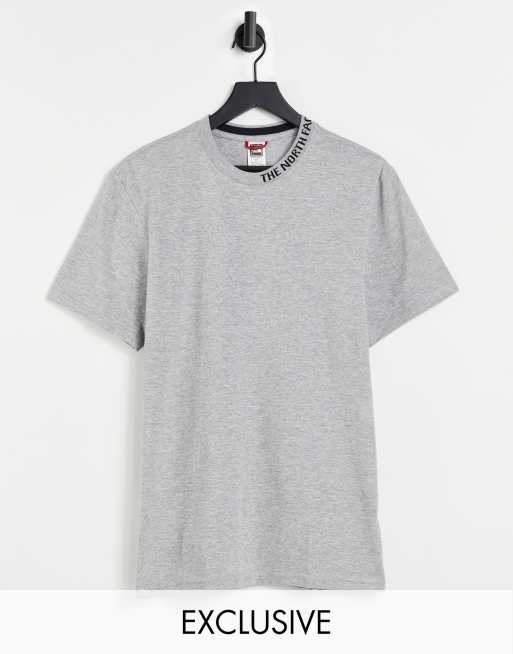 The North Face – Zumu – T-Shirt in Grau, exklusiv bei ASOS
