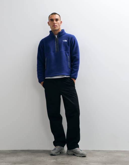 The North Flace Fleeski 1/4 zip jacket in blue, 4 of 5