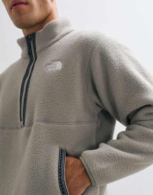 The North Flace Fleeski 1/4 zip jacket in grey, 2 of 5