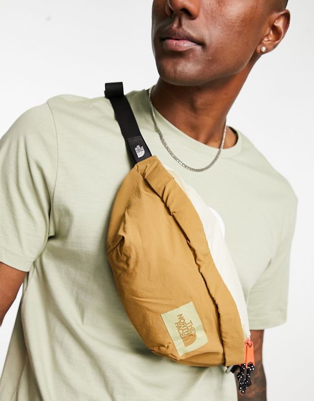 The North Heritage Mountain Lumbar fanny pack in brown