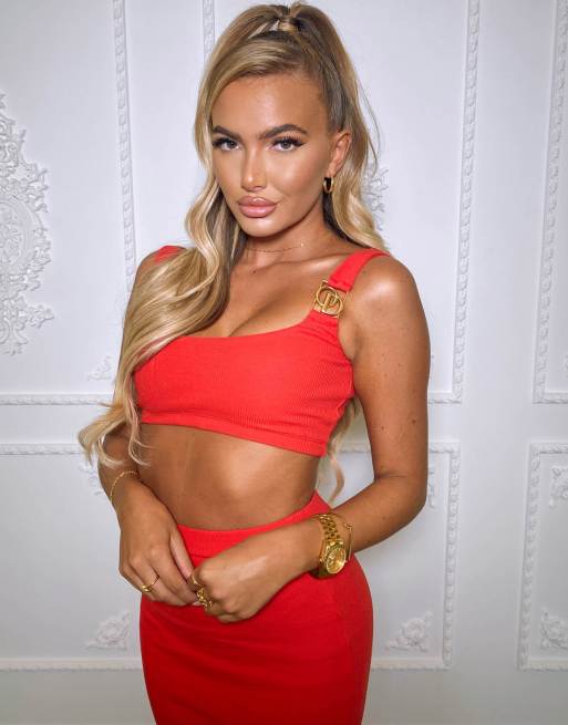 The O Dolls Collection - Crop top met gespen in rood