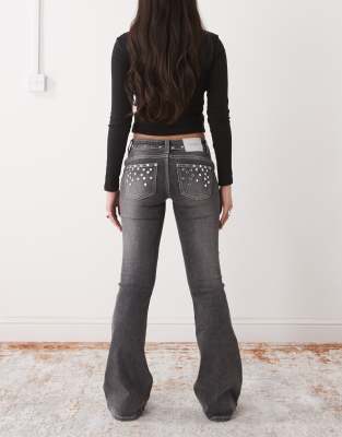 The Ragged Priest Charlie Low Rise Flare Jean In Gray