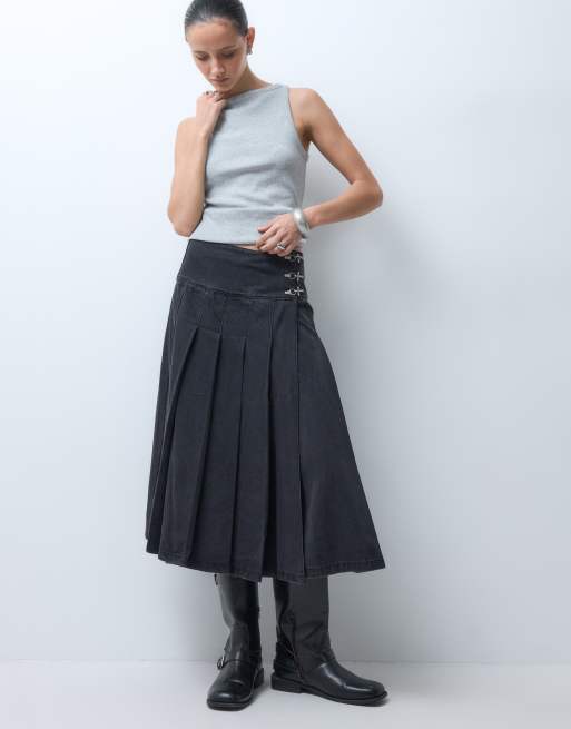 The Ragged Priest denim kilt midi skirt in charcoal, 3 of 5