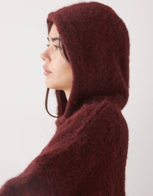 The Ragged Priest Fluffy Cropped Sweater In Pink