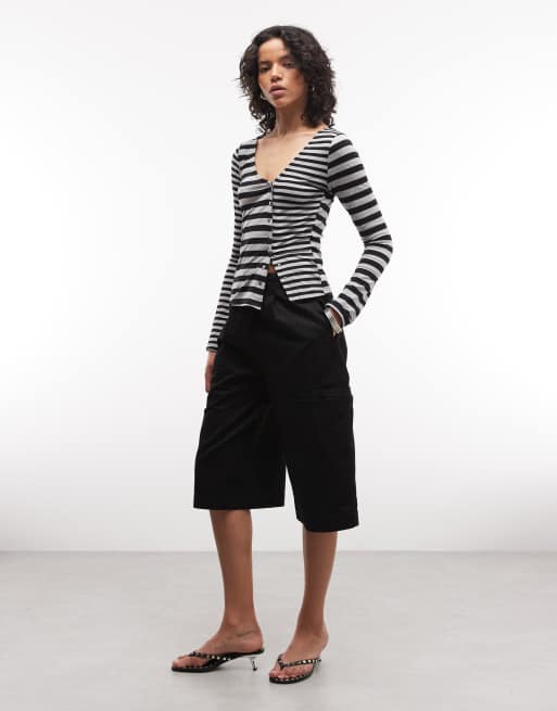The Ragged Priest - Top a maniche lunghe asimmetrico con bottoni grigio e nero a righe miste, 2 di 4