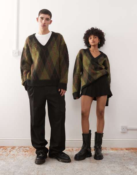 The Ragged Priest unisex argyle fuzzy v neck jumper in green - view 1
