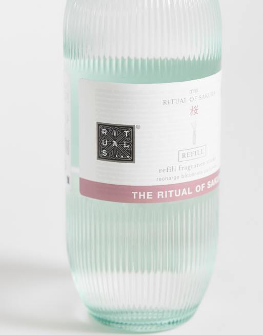 The Ritual of Sakura Refill Fragrance Sticks 500ml, 3 of 4