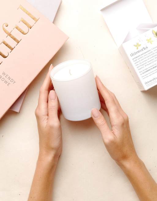This Works - Bougie au jasmin et petit grain 220 g, 2 de 4
