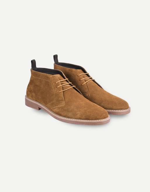Thomas Crick Arizona leather chukka boots in tan suede, 2 of 7