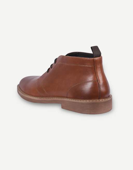 Thomas Crick Arizona leather chukka boots in tan, 3 of 7