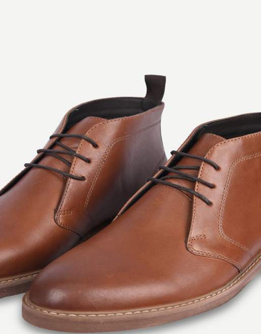 Thomas Crick Arizona leather chukka boots in tan, 5 of 7