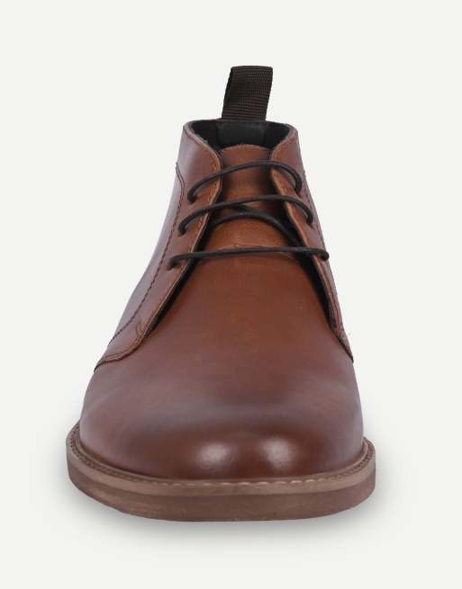 Thomas Crick Arizona leather chukka boots in tan, 6 of 7