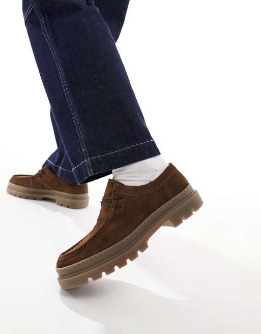 Apron hot sale toe shoe