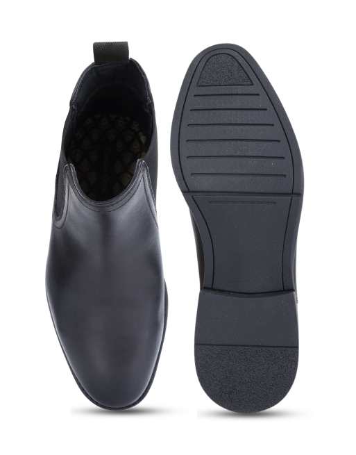 Thomas Crick Griffin leather chelsea boot in black, 3 of 4