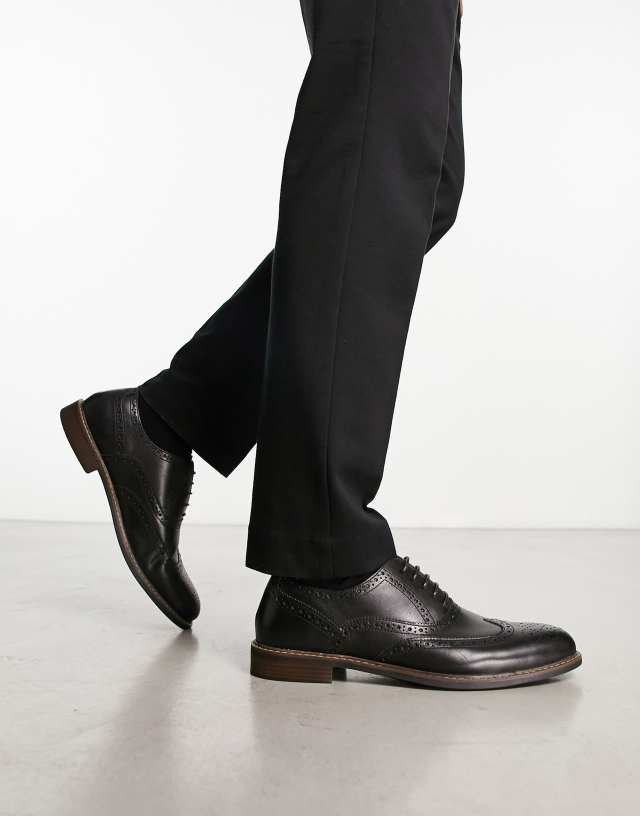 Thomas Crick - leather formal brogues in black